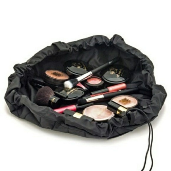 cinch makeup bag